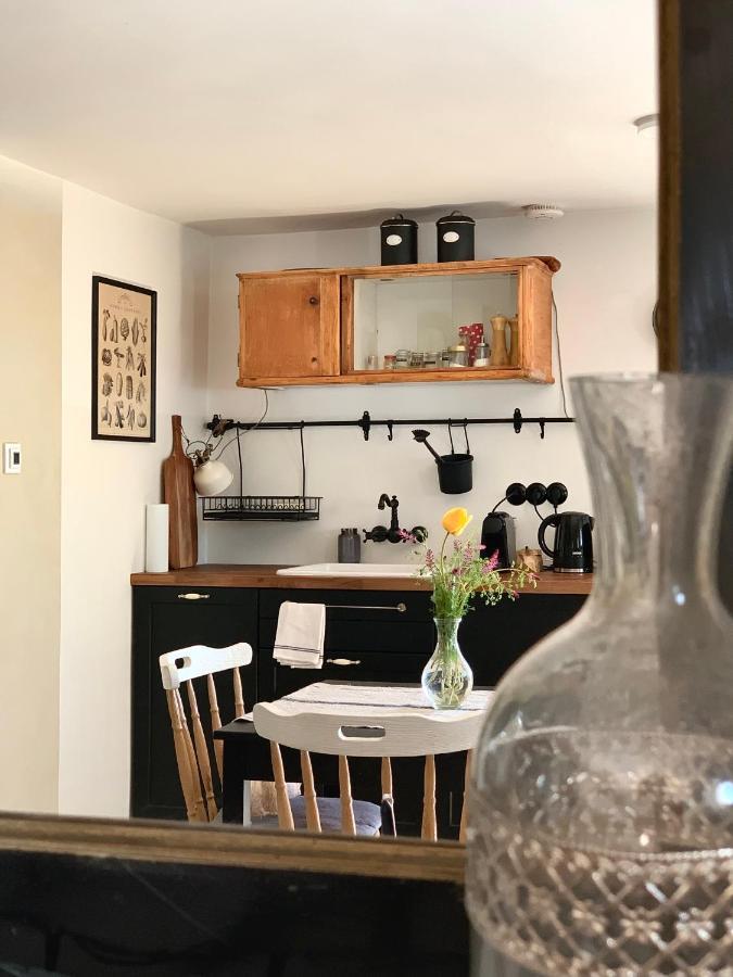 Kis Vulkán Mencshely Esterno foto